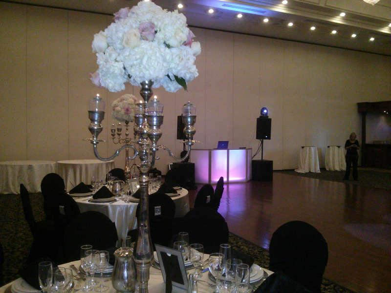 Toronto DJ Wedding & Corporate. Serving Toronto, Mississauga, Hamilton Vaughan, Guelph & GTA